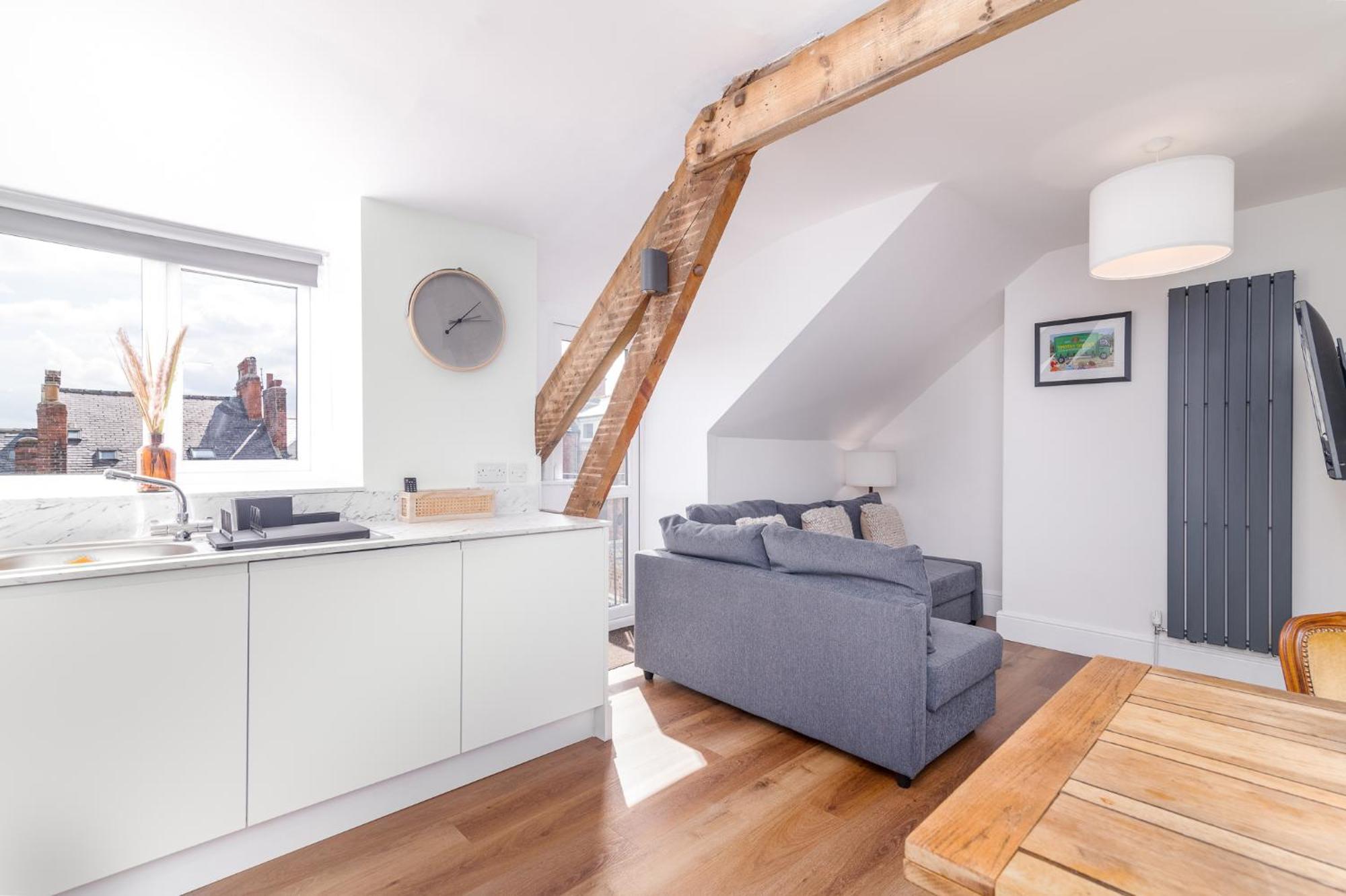 Apartamento Heights - 5min Stroll To Harbour & Whitby